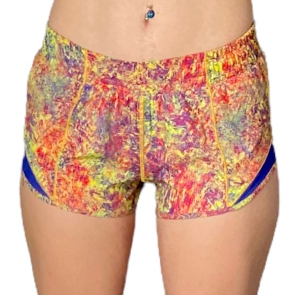 Lululemon Seawheeze 2019 Hotty Hot short size 4 - Picture 2 of 8